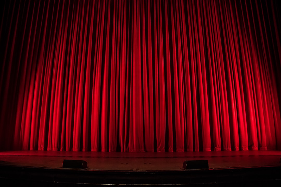 Theater: een levende wereld van verhalen en emotie