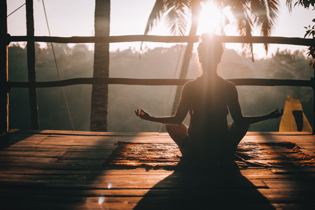 Meditatie oefeningen voor de ochtend: zo begin je de dag rustig en bewust
